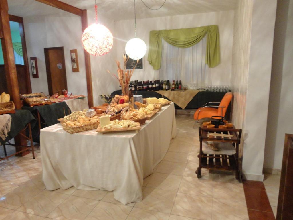 Pousada Das Rosas Miguel Pereira Extérieur photo