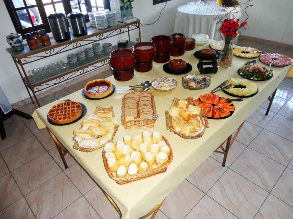 Pousada Das Rosas Miguel Pereira Extérieur photo