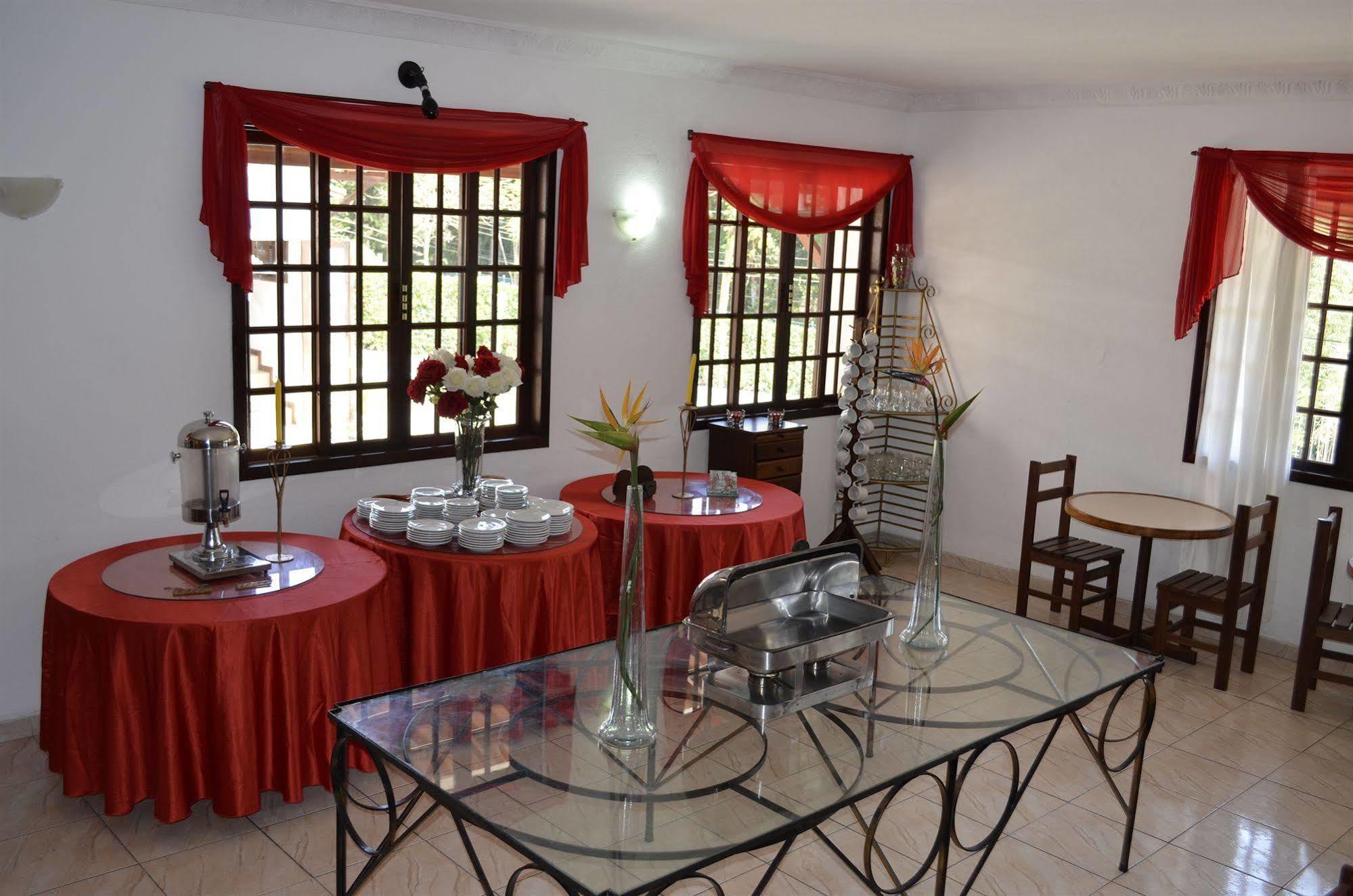 Pousada Das Rosas Miguel Pereira Extérieur photo