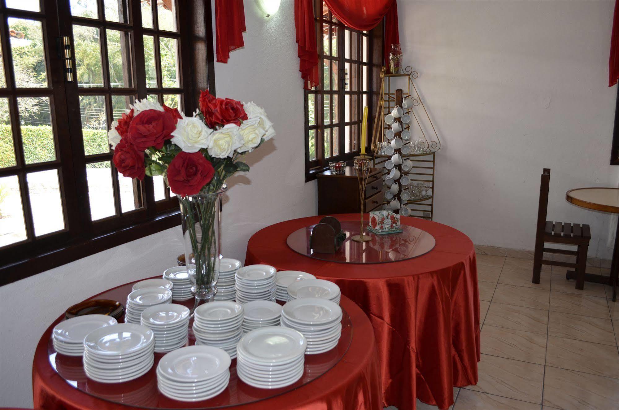 Pousada Das Rosas Miguel Pereira Extérieur photo